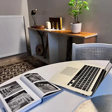 Casa Mushidora: Art Retro Chic Luxury *