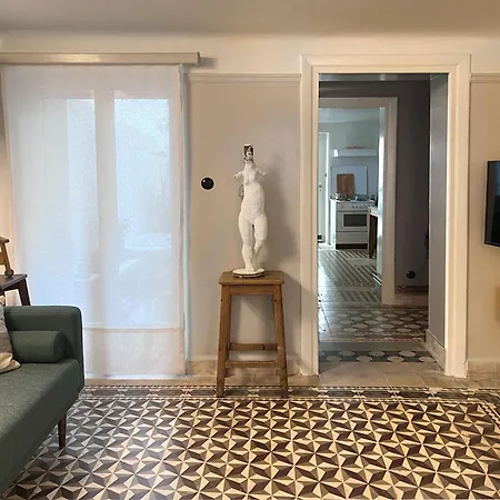 Casa Mushidora: Art Retro Chic Luxury *
